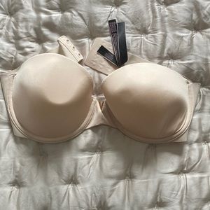 Victoria’s Secret Strapless Bra
